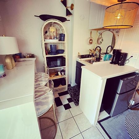Seashore Waikiki Studio 1 Block From A Beach No Resort Fees Χονολουλού Εξωτερικό φωτογραφία