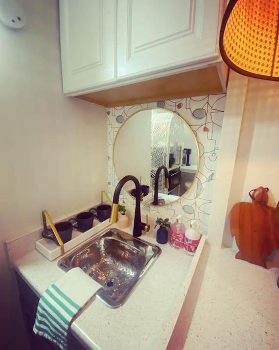 Seashore Waikiki Studio 1 Block From A Beach No Resort Fees Χονολουλού Εξωτερικό φωτογραφία